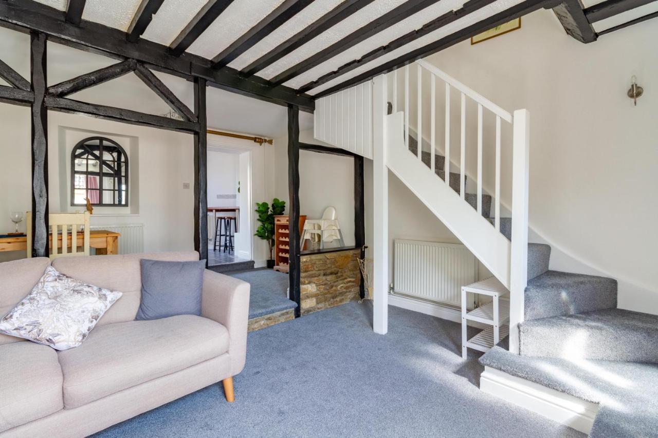 Family Friendly Cottage With Bunk Beds And Courtyard Malmesbury Exterior foto